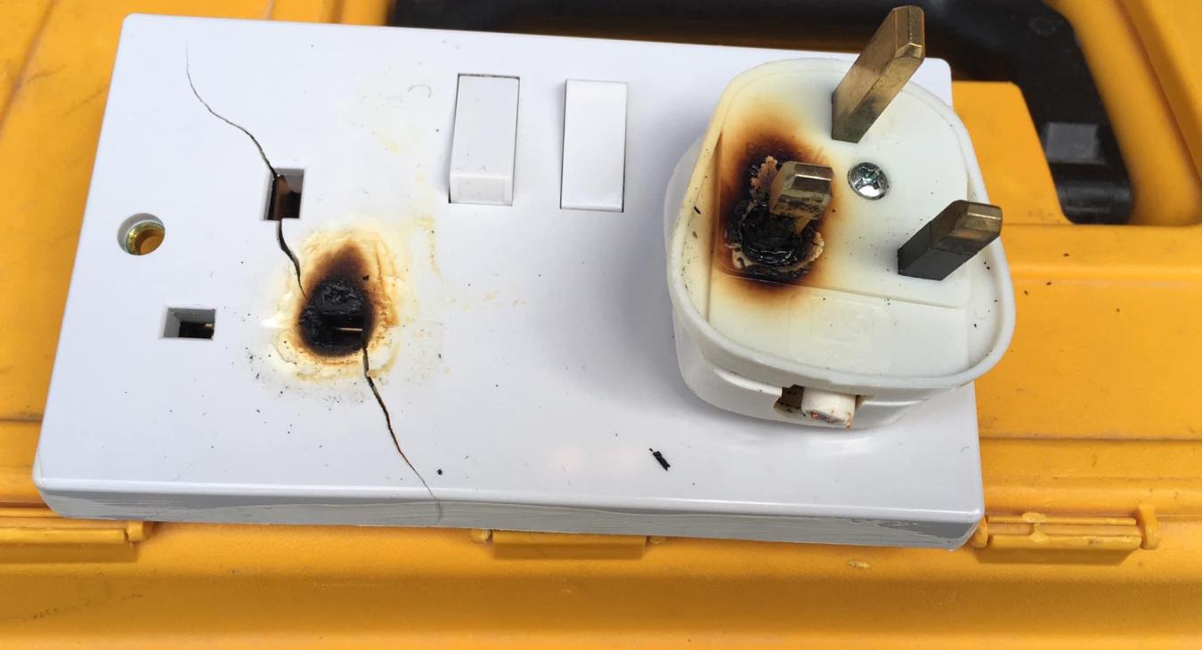 Burnt sockets: Electrician in Heath Hayes